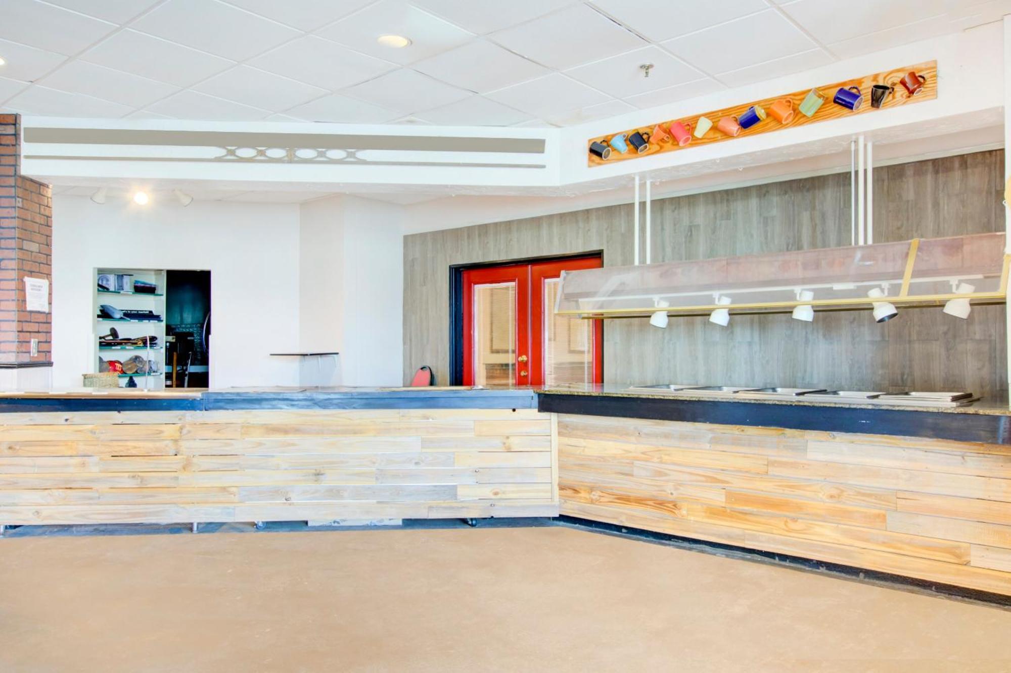 Oyo Hotel Dundee By Crystal Lake מראה חיצוני תמונה